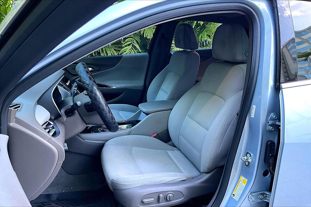 Thumbnail: 2018 Chevrolet Malibu - 11