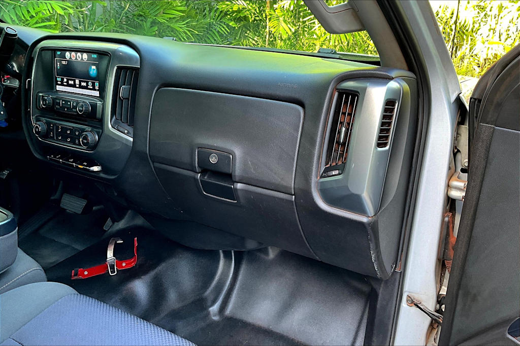 Thumbnail: 2017 Chevrolet Silverado 1500 - 23
