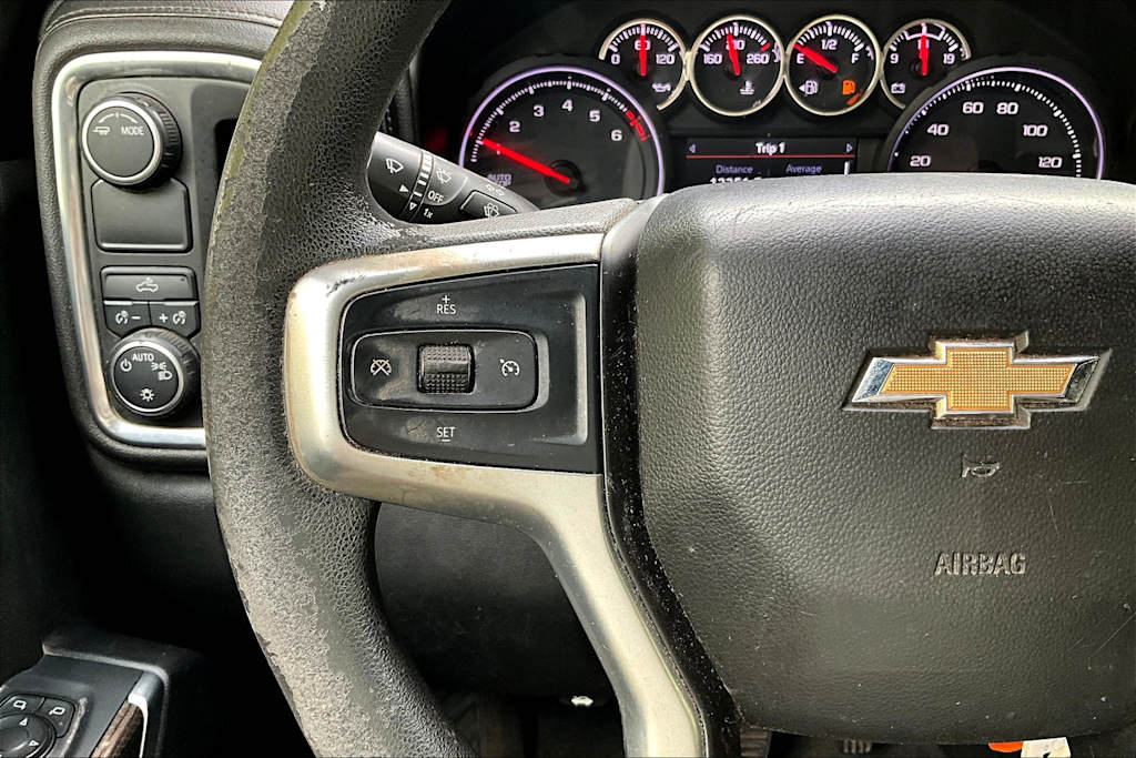 Thumbnail: 2020 Chevrolet Silverado 1500 - 24