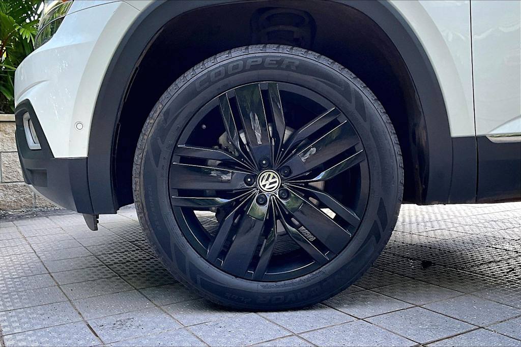 Thumbnail: 2018 Volkswagen Atlas - 8