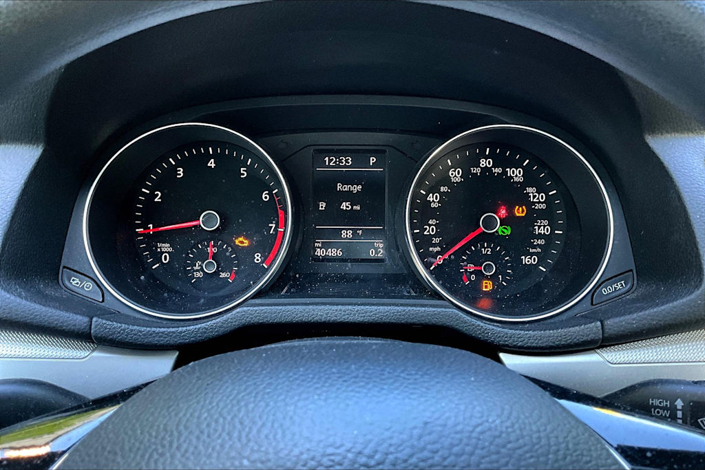 Thumbnail: 2017 Volkswagen Passat - 15