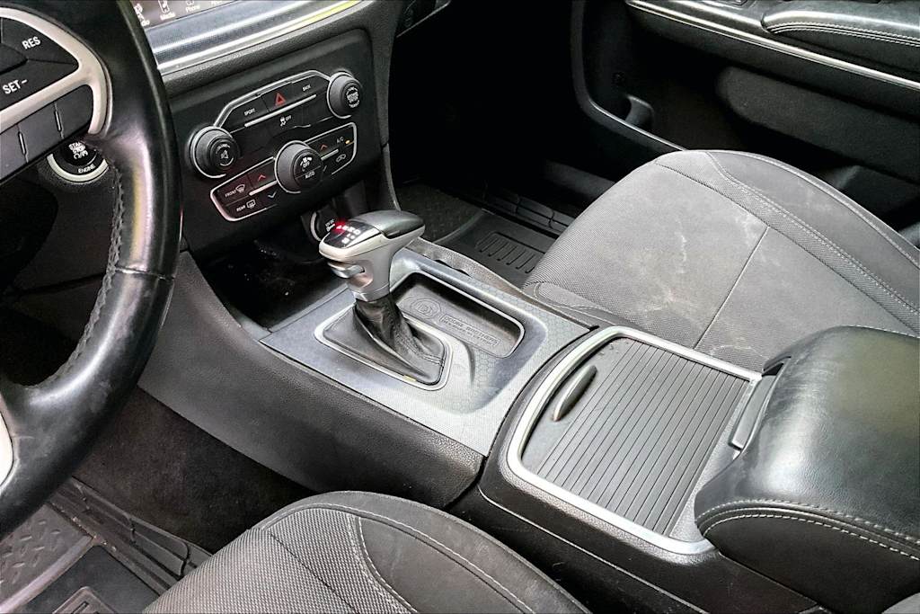 Thumbnail: 2016 Dodge Charger - 17