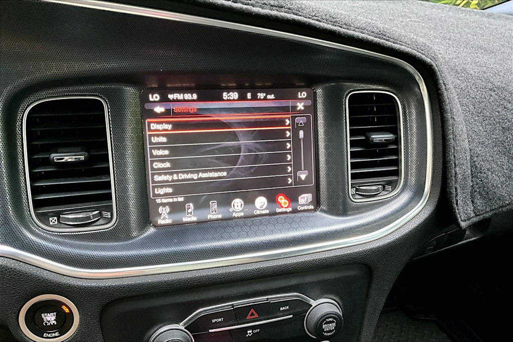 Thumbnail: 2016 Dodge Charger - 16