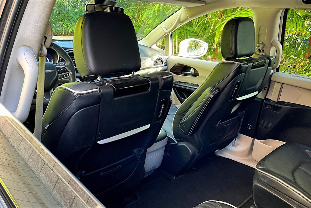 Thumbnail: 2022 Chrysler Pacifica - 14