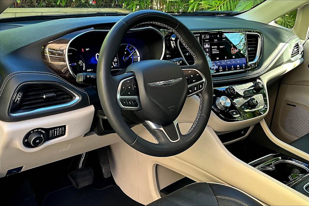 Thumbnail: 2022 Chrysler Pacifica - 2