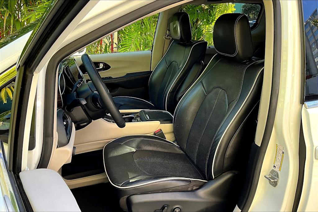 Thumbnail: 2022 Chrysler Pacifica - 11