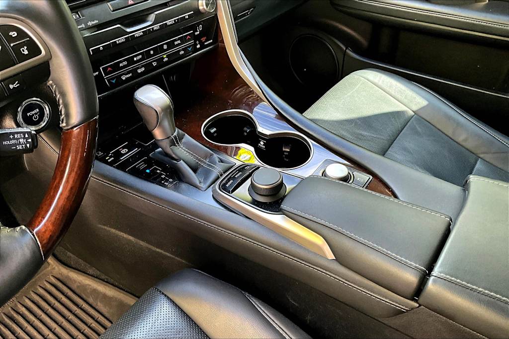 Thumbnail: 2018 Lexus RX - 17