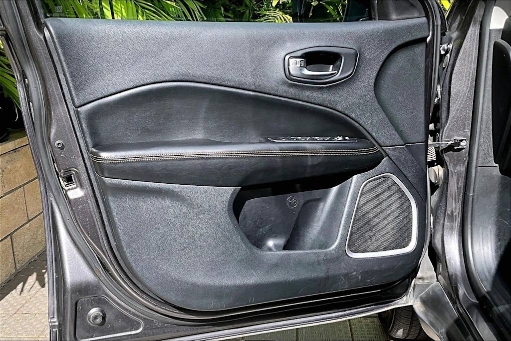 Thumbnail: 2021 Jeep Compass - 28