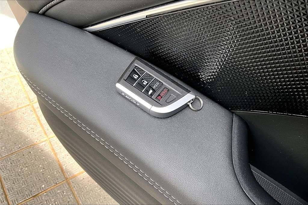 Thumbnail: 2025 Acura ADX - 6