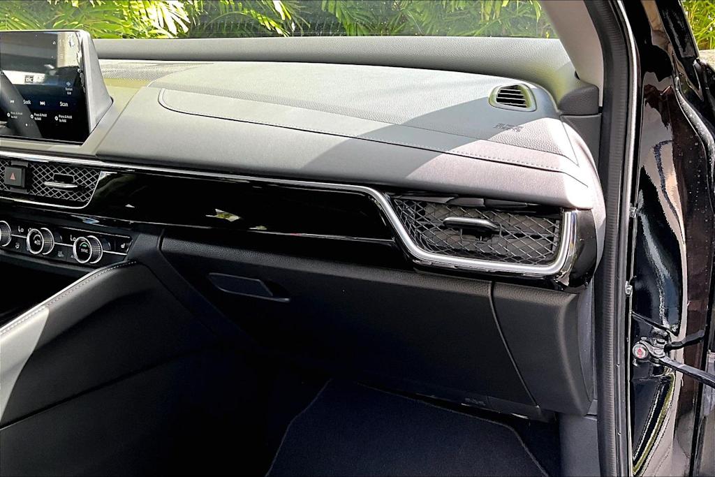 Thumbnail: 2025 Acura ADX - 15