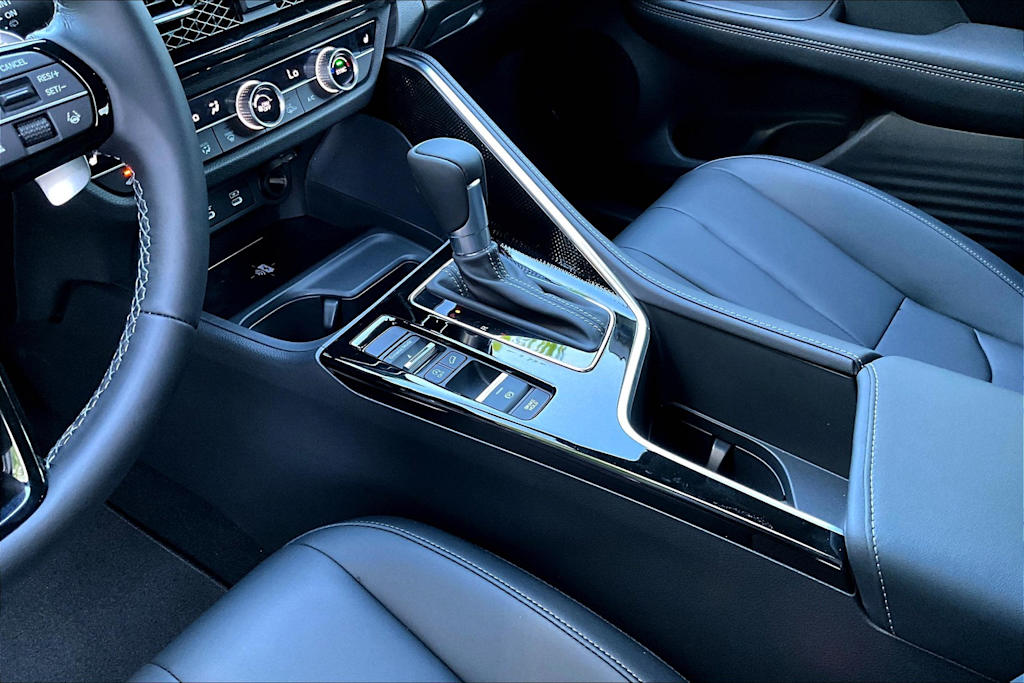 Thumbnail: 2025 Acura ADX - 16