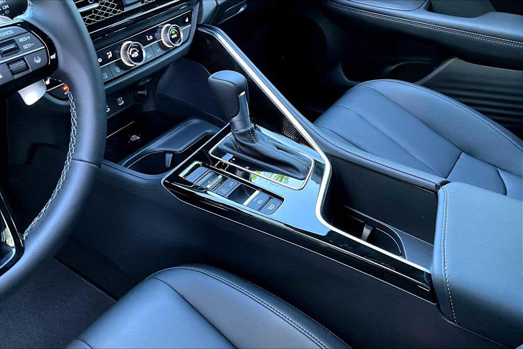 Thumbnail: 2025 Acura ADX - 16