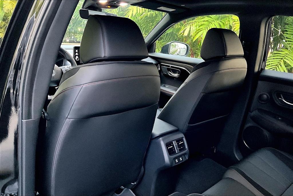 Thumbnail: 2025 Acura ADX - 13