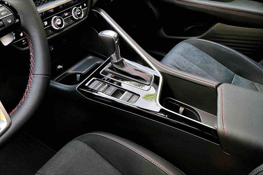 Thumbnail: 2025 Acura ADX - 16