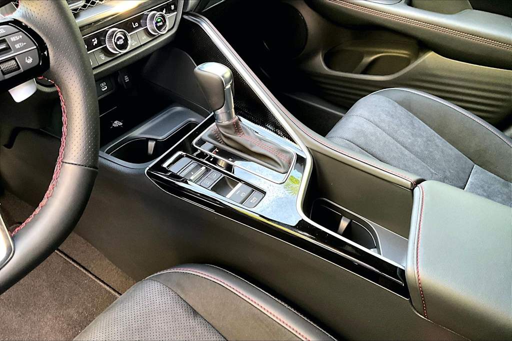 Thumbnail: 2025 Acura ADX - 16