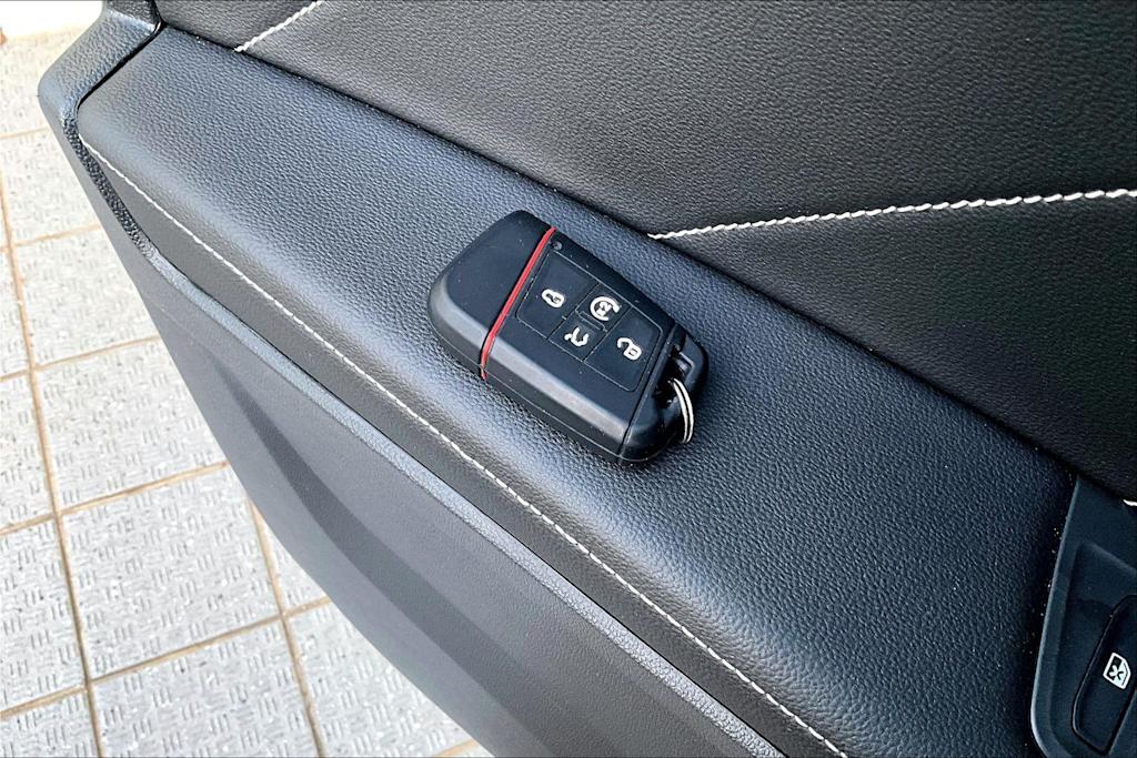 Thumbnail: 2022 Volkswagen Tiguan - 19