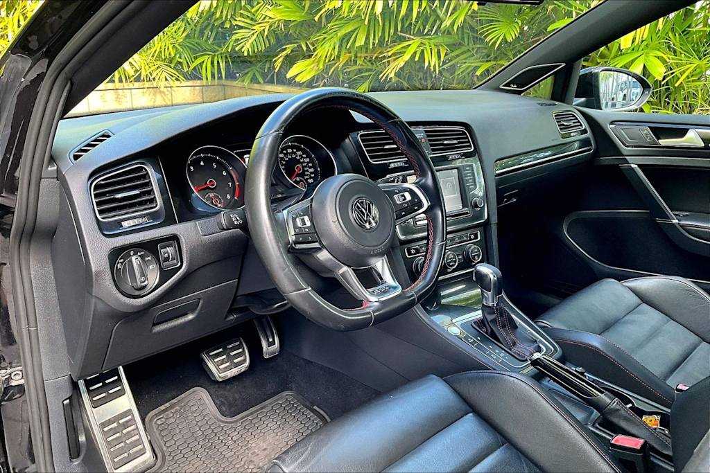 Thumbnail: 2016 Volkswagen Golf - 2
