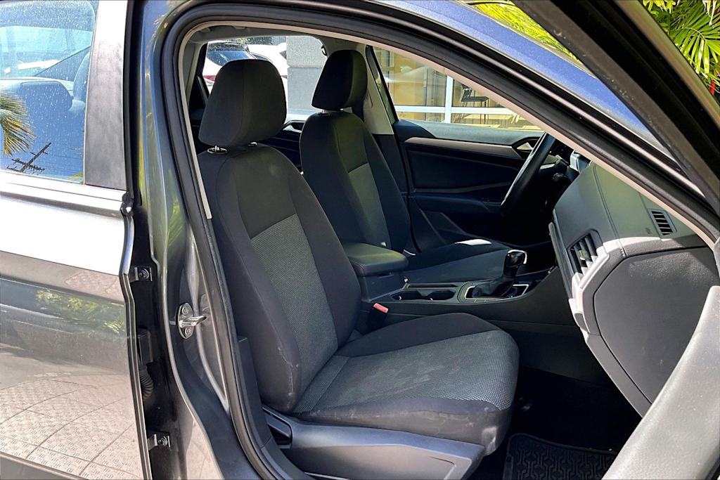 Thumbnail: 2019 Volkswagen Jetta - 21