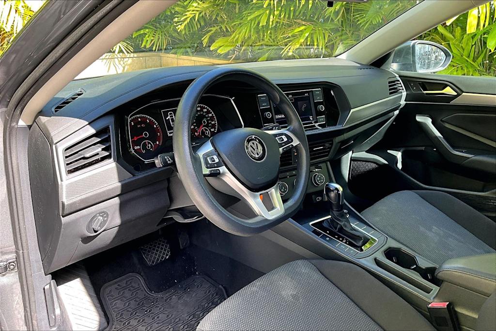 Thumbnail: 2019 Volkswagen Jetta - 2