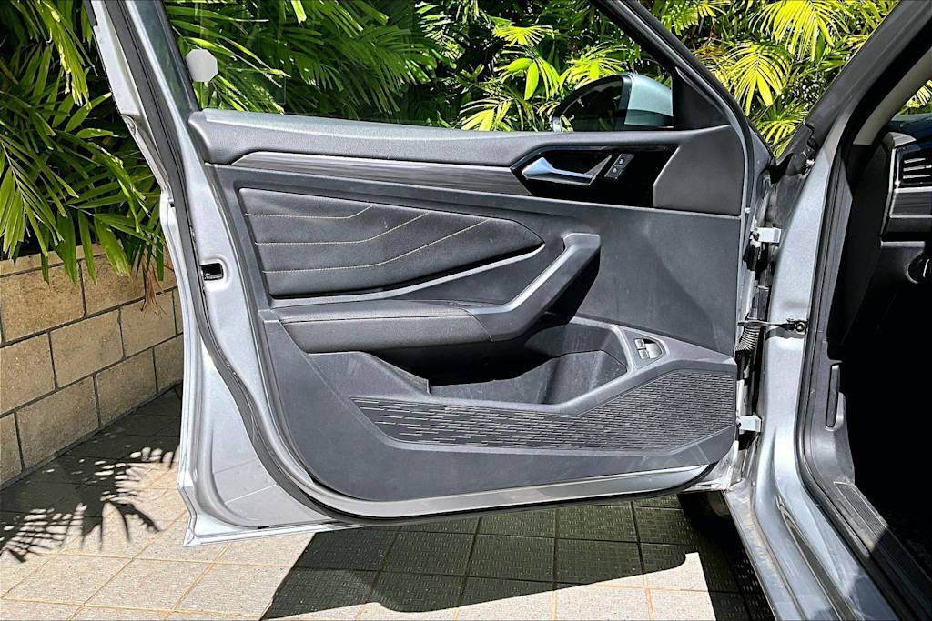 Thumbnail: 2022 Volkswagen Jetta - 28