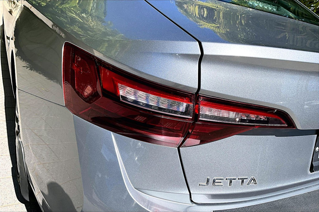 Thumbnail: 2022 Volkswagen Jetta - 32