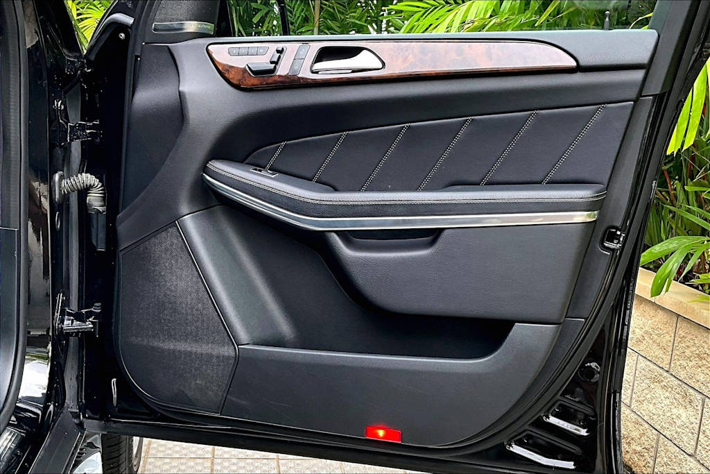 Thumbnail: 2014 Mercedes-Benz GL-Class - 28