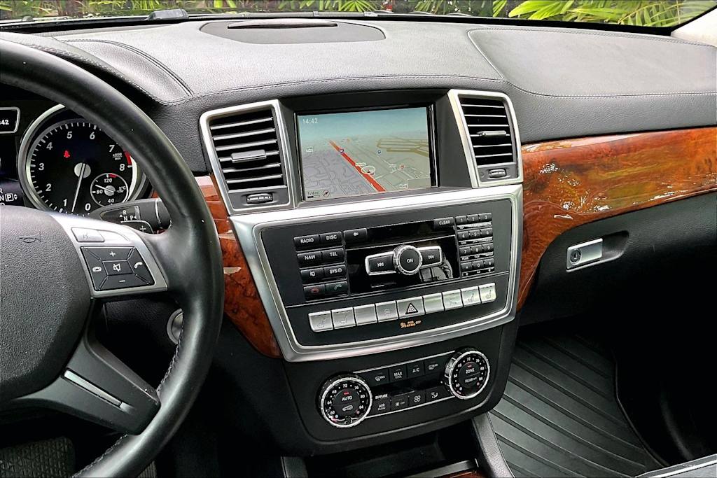 Thumbnail: 2014 Mercedes-Benz GL-Class - 16