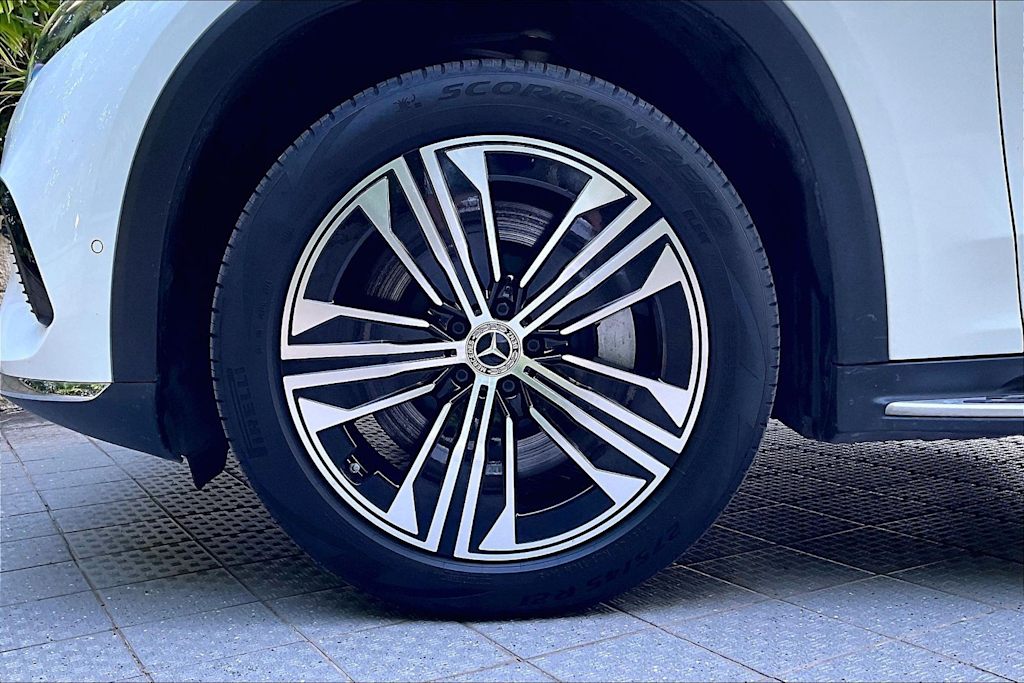 Thumbnail: 2024 Mercedes-Benz EQS - 8