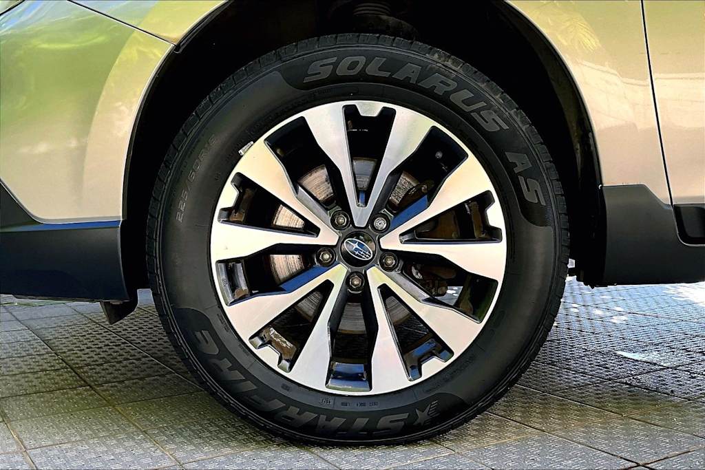 Thumbnail: 2016 Subaru Outback - 8