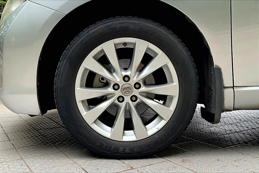 Thumbnail: 2014 Toyota Venza - 8