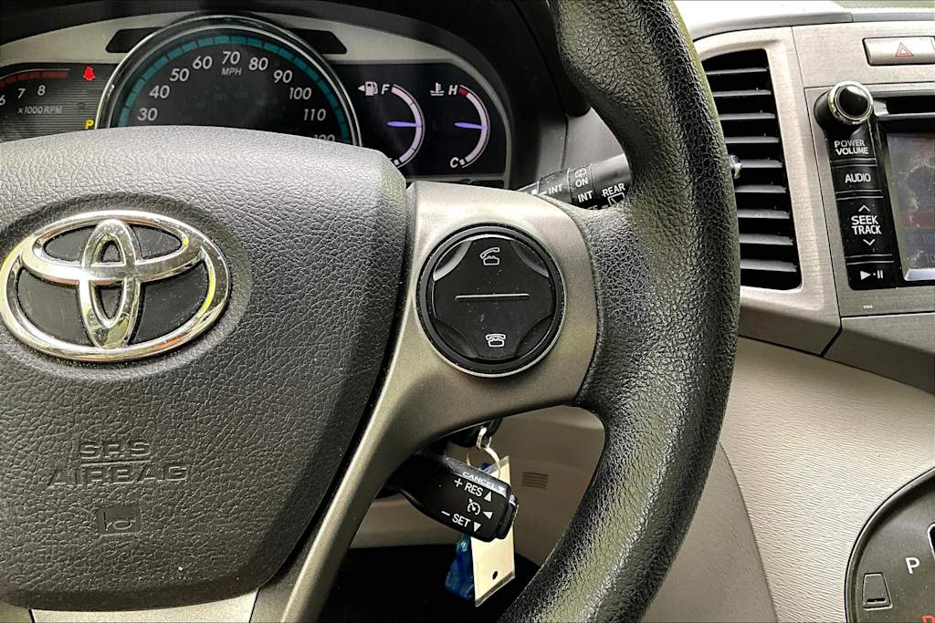 Thumbnail: 2014 Toyota Venza - 28