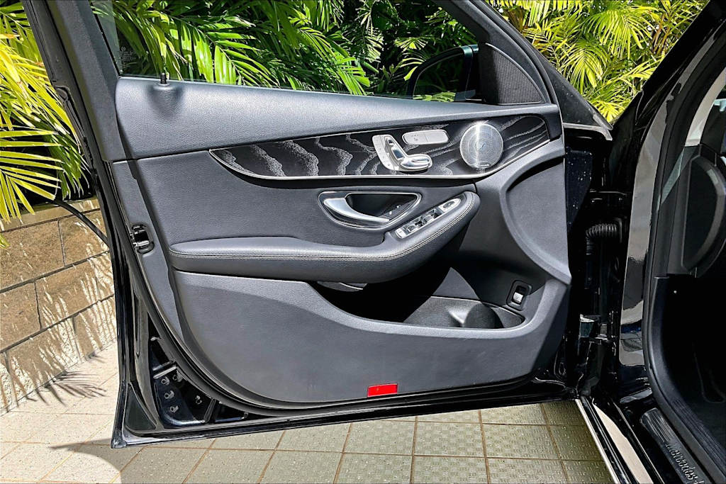 Thumbnail: 2017 Mercedes-Benz C-Class - 28