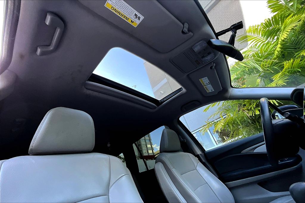 Thumbnail: 2017 Honda Pilot - 30