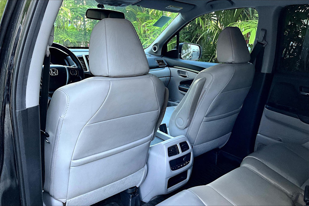 Thumbnail: 2017 Honda Pilot - 13