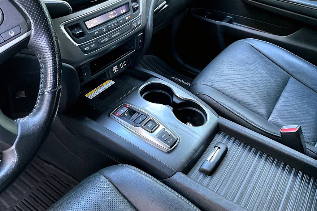 Thumbnail: 2022 Honda Passport - 16