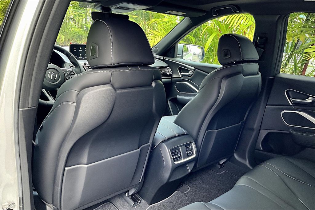 Thumbnail: 2025 Acura RDX - 13