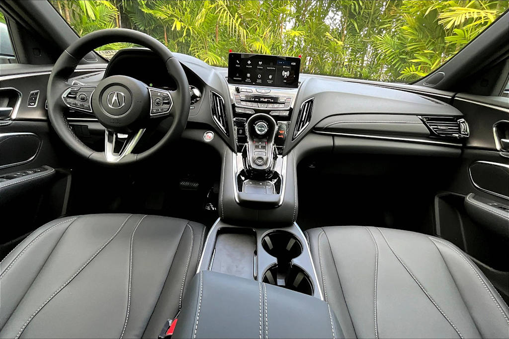 Thumbnail: 2025 Acura RDX - 10