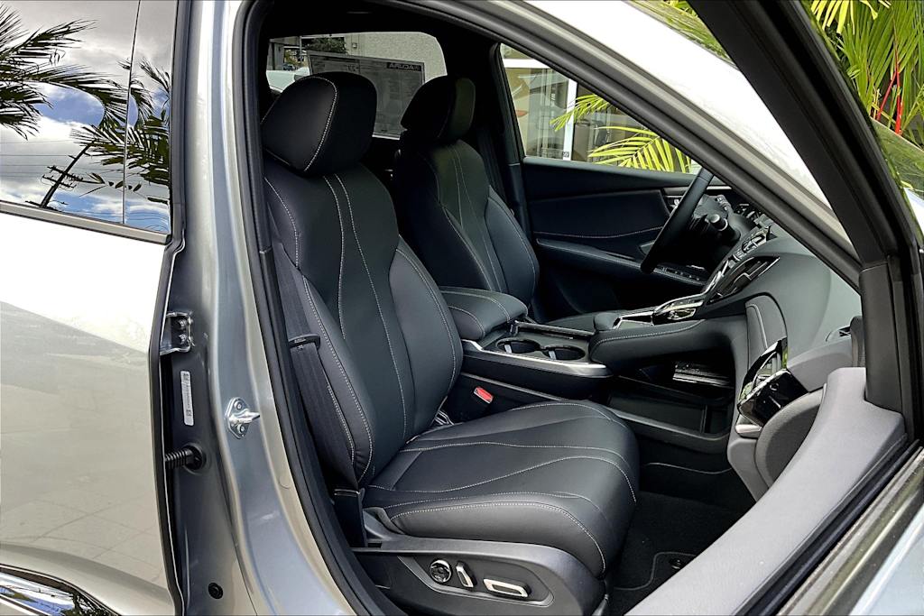 Thumbnail: 2025 Acura RDX - 12