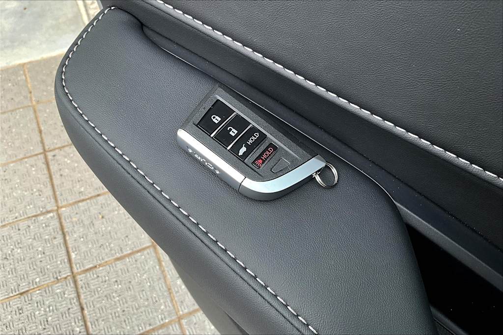 Thumbnail: 2025 Acura RDX - 21