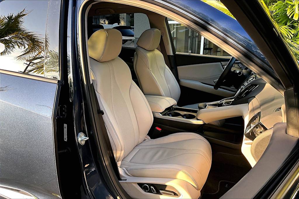 Thumbnail: 2025 Acura RDX - 12