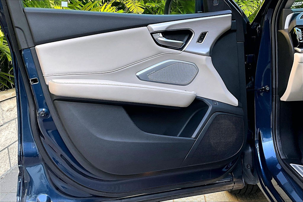 Thumbnail: 2025 Acura RDX - 28