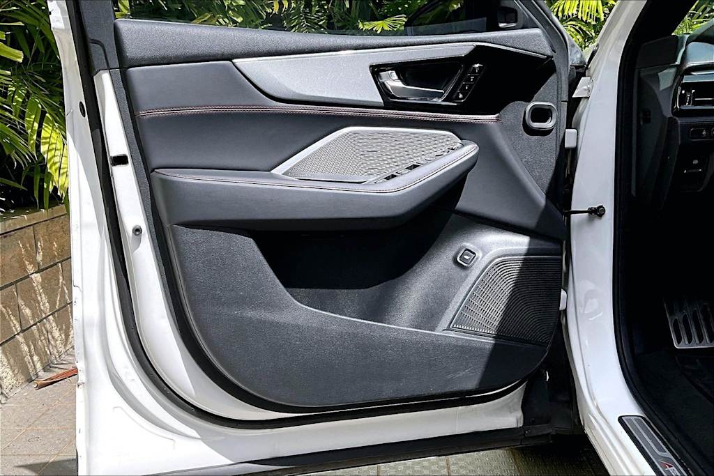 Thumbnail: 2023 Acura MDX - 27