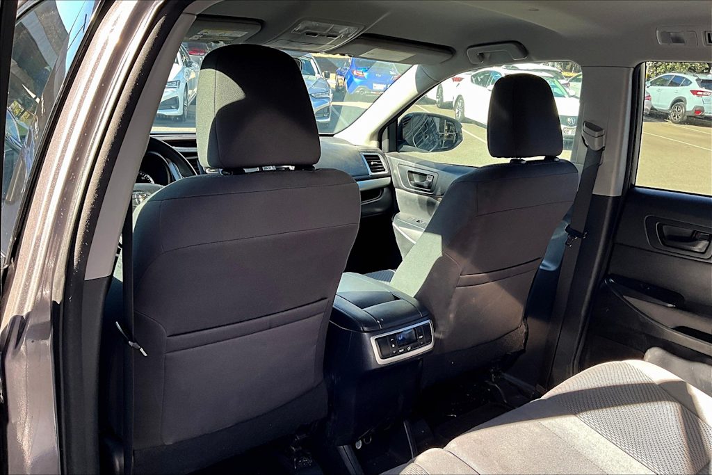 Thumbnail: 2016 Toyota Highlander - 13