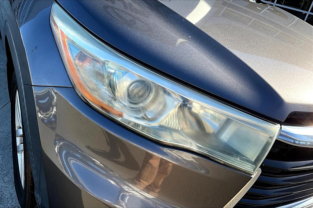 Thumbnail: 2016 Toyota Highlander - 31