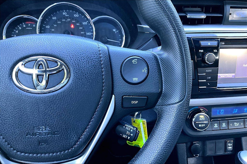 Thumbnail: 2015 Toyota Corolla - 26