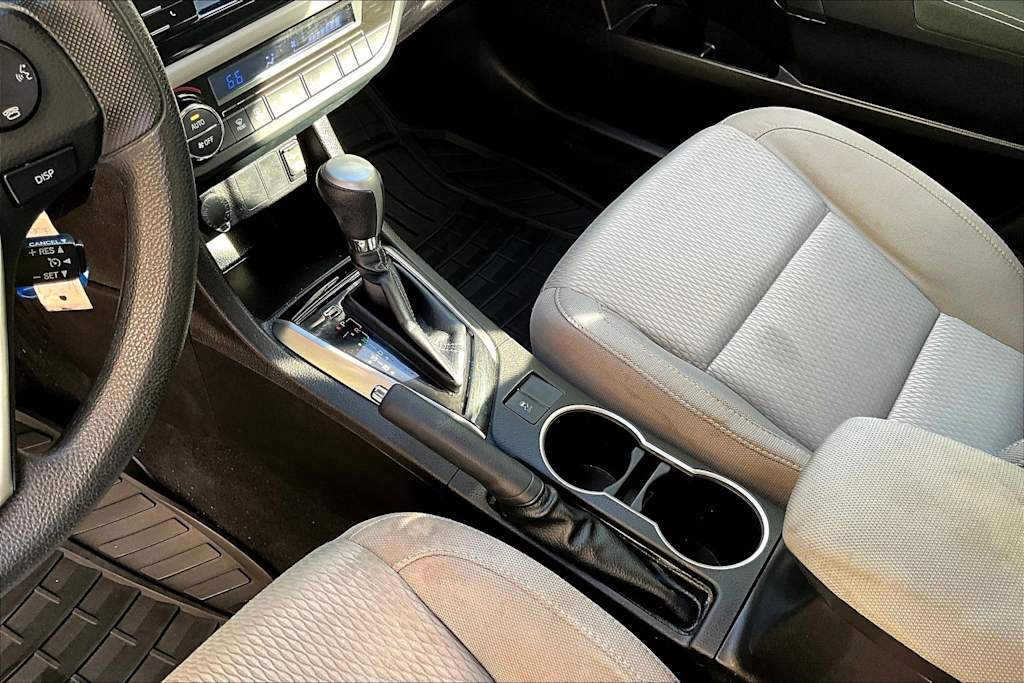 Thumbnail: 2016 Toyota Corolla - 17