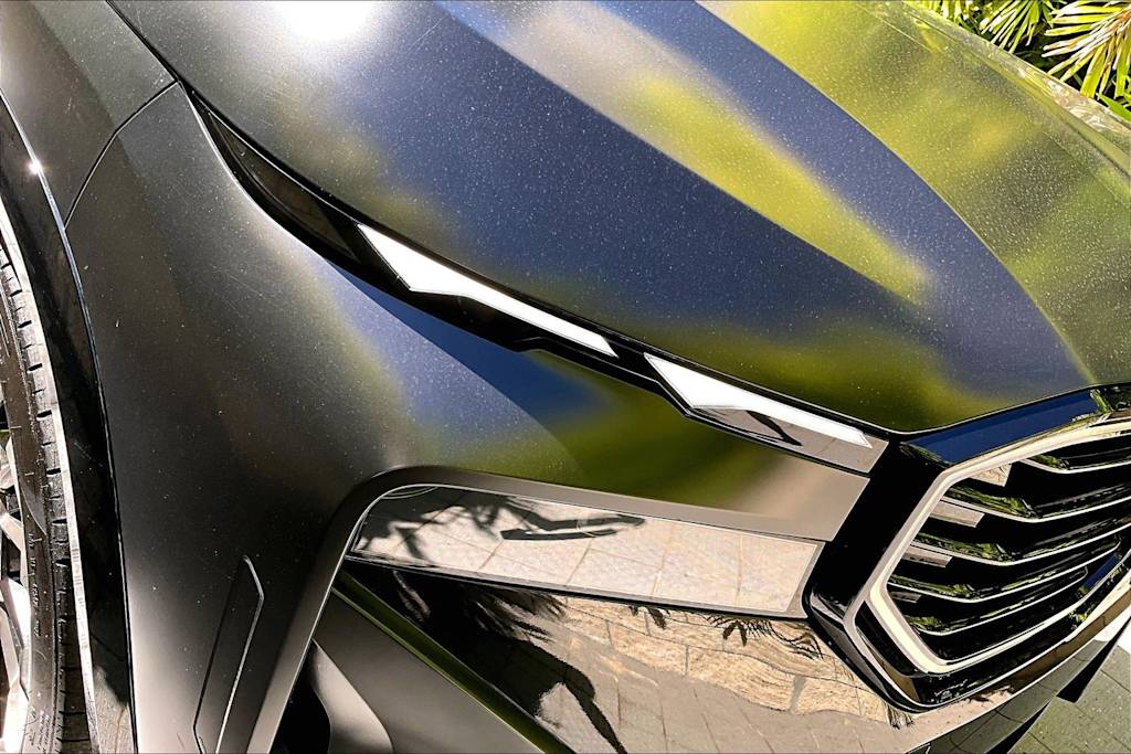 Thumbnail: 2023 BMW XM - 30