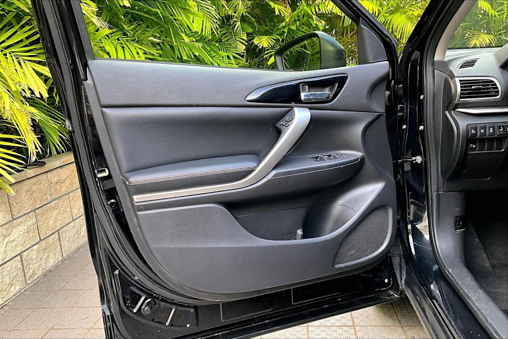 Thumbnail: 2018 Mitsubishi Eclipse Cross - 27