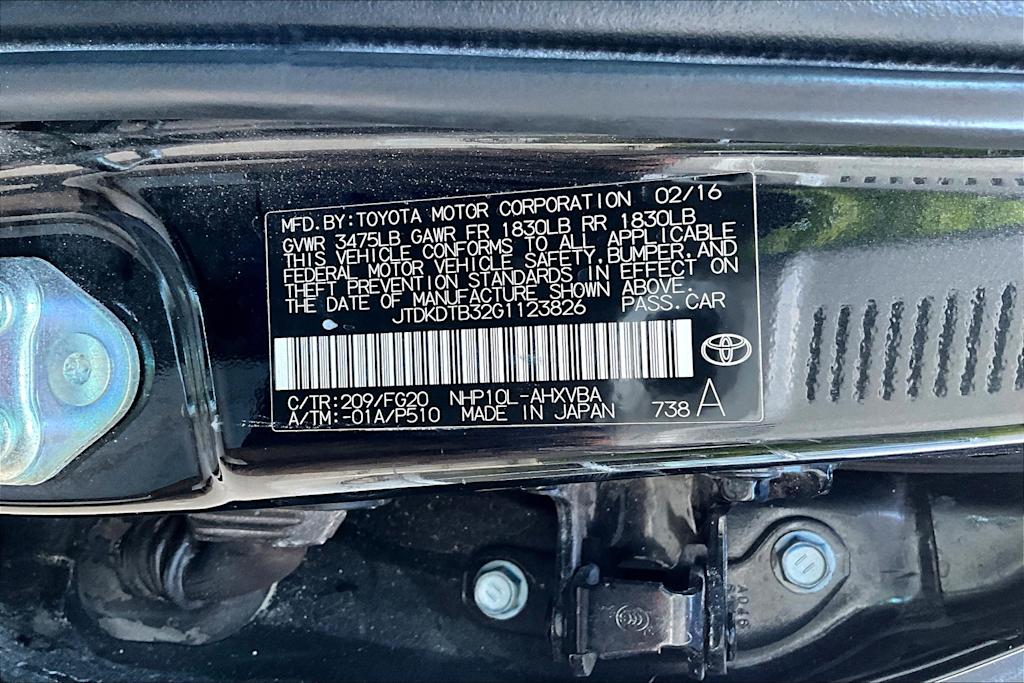 Thumbnail: 2016 Toyota Prius c - 19