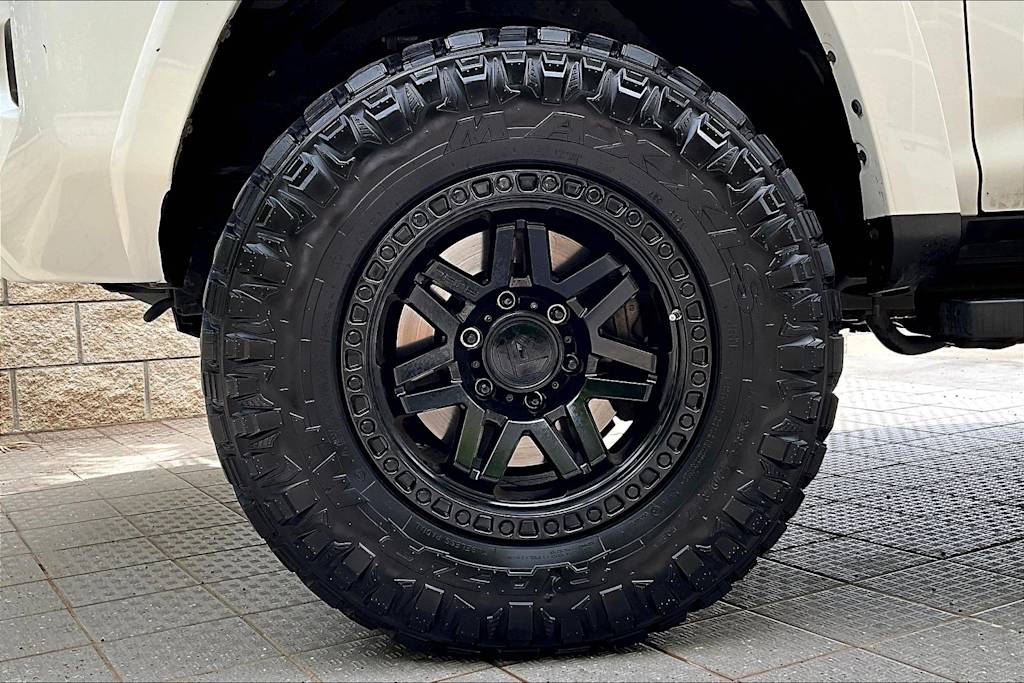 2019 Toyota 4Runner SR5 8